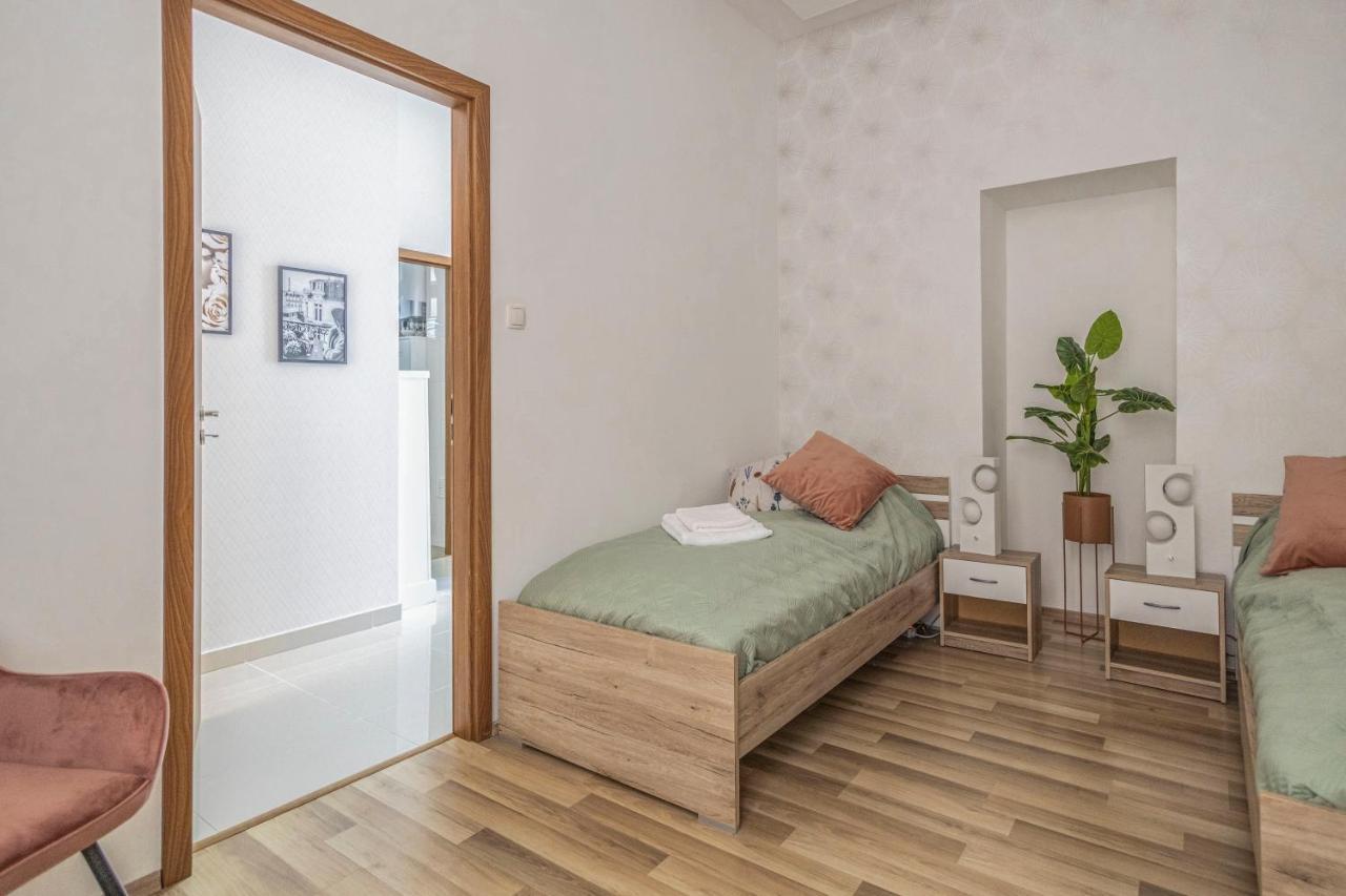 Chameleon Apartment Budapest Exterior foto